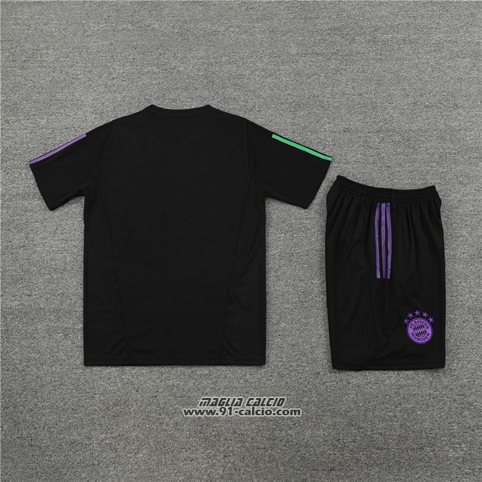 Tuta da Track
 Bayern Monaco
 Manica Corta
 2023-2024 Nero
 - Pantaloncini
